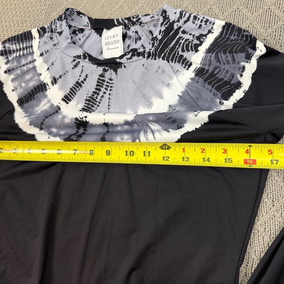 Lucky Brand Y2K Black and White Tie-Dye Long Sleeve Swim Top rash guard~ Small - Picture 8 of 13